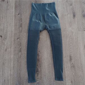 Nike Seamless High Rise Ribbed Tights Small